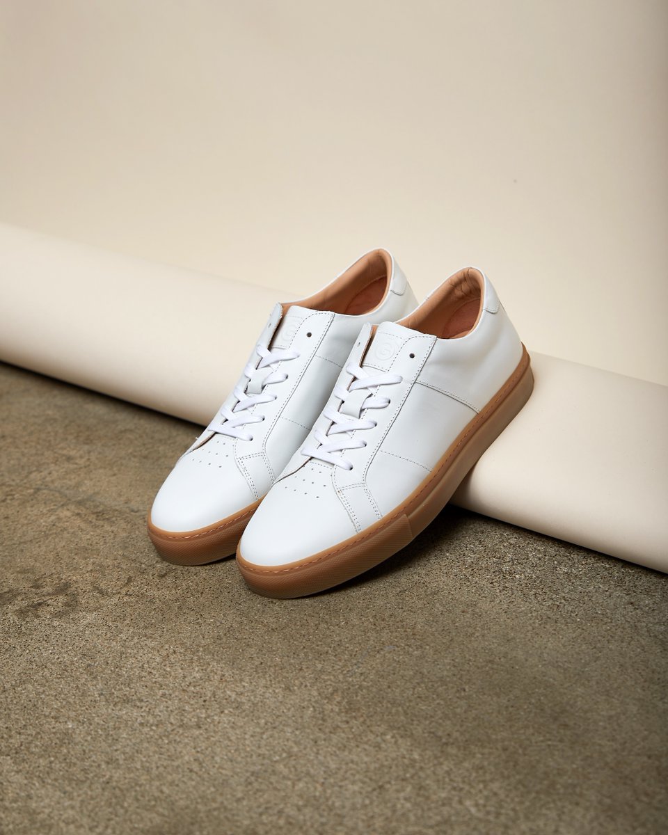 White leather sneaker, Gum sole 