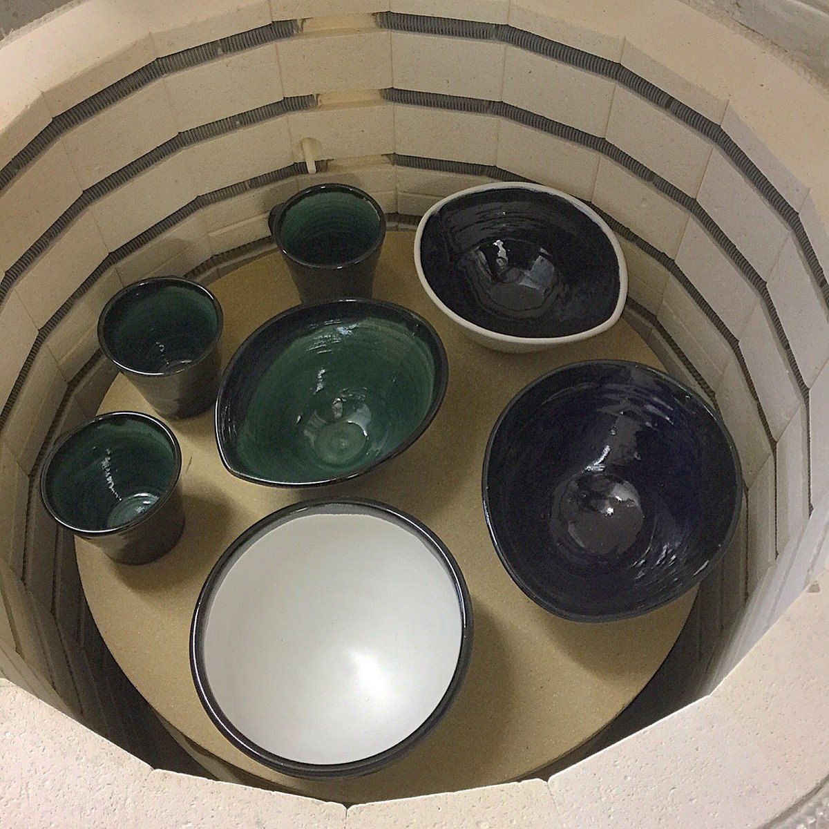 ClockworkSE5's tweet photo. Freshly baked bowls by @danthepot You can see him at our #OpenStudio, and there’s work by all the other artists at Clockwork Studios too.
Friday 7 Dec 6pm to 9pm.
Saturday 8th Dec 11am to 5pm.
Sunday 9th Dec 11am to 5pm. #camberwell  #se5  #camberwellarts #clockworkstudios https://t.co/nRznxvqt3b