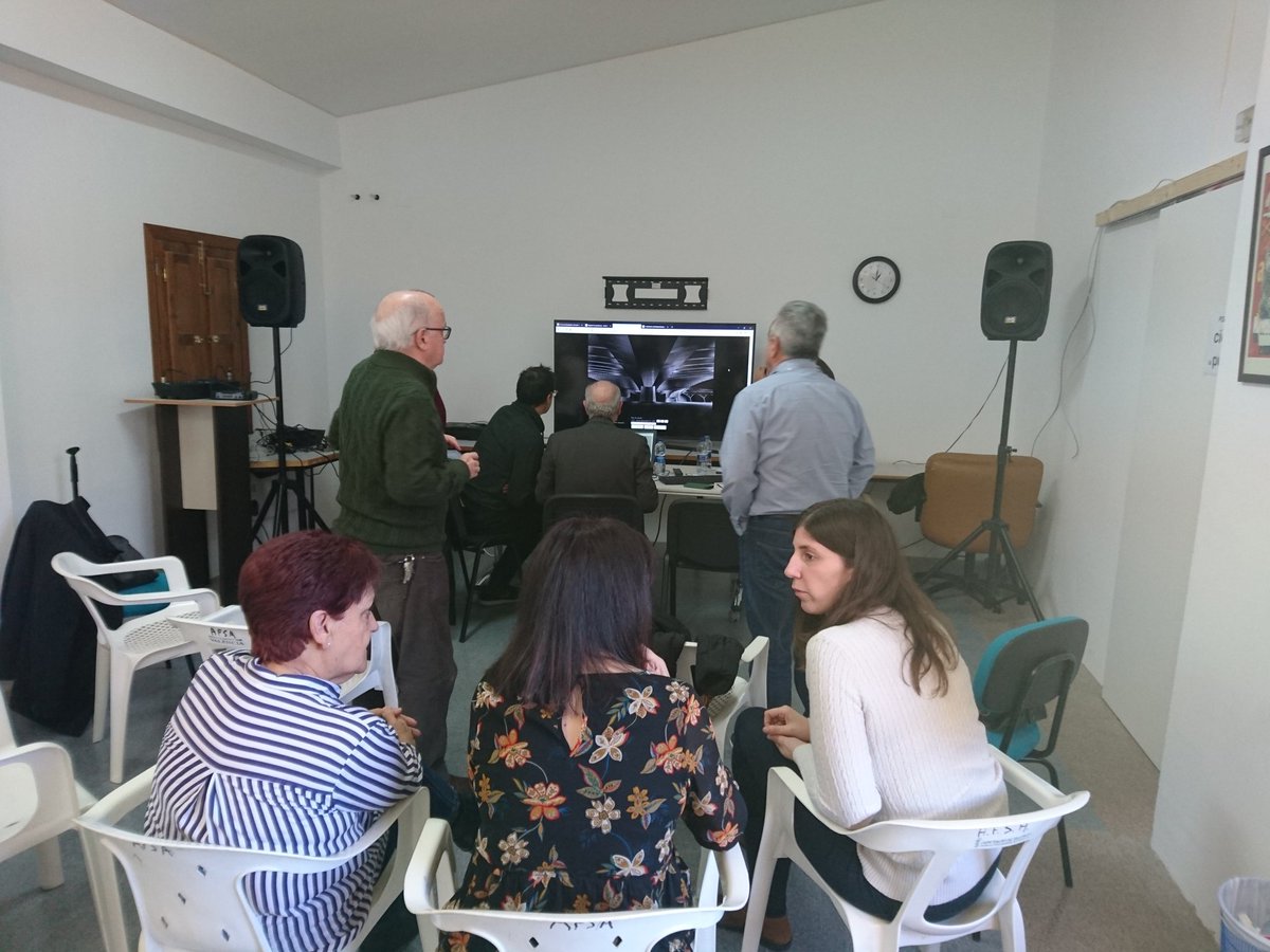 AFSA_Xativa's tweet photo. Nuestro jurado del V Internacional Xàtiva también trabaja domingo. Buen trabajo! https://t.co/lau7qUIcLw