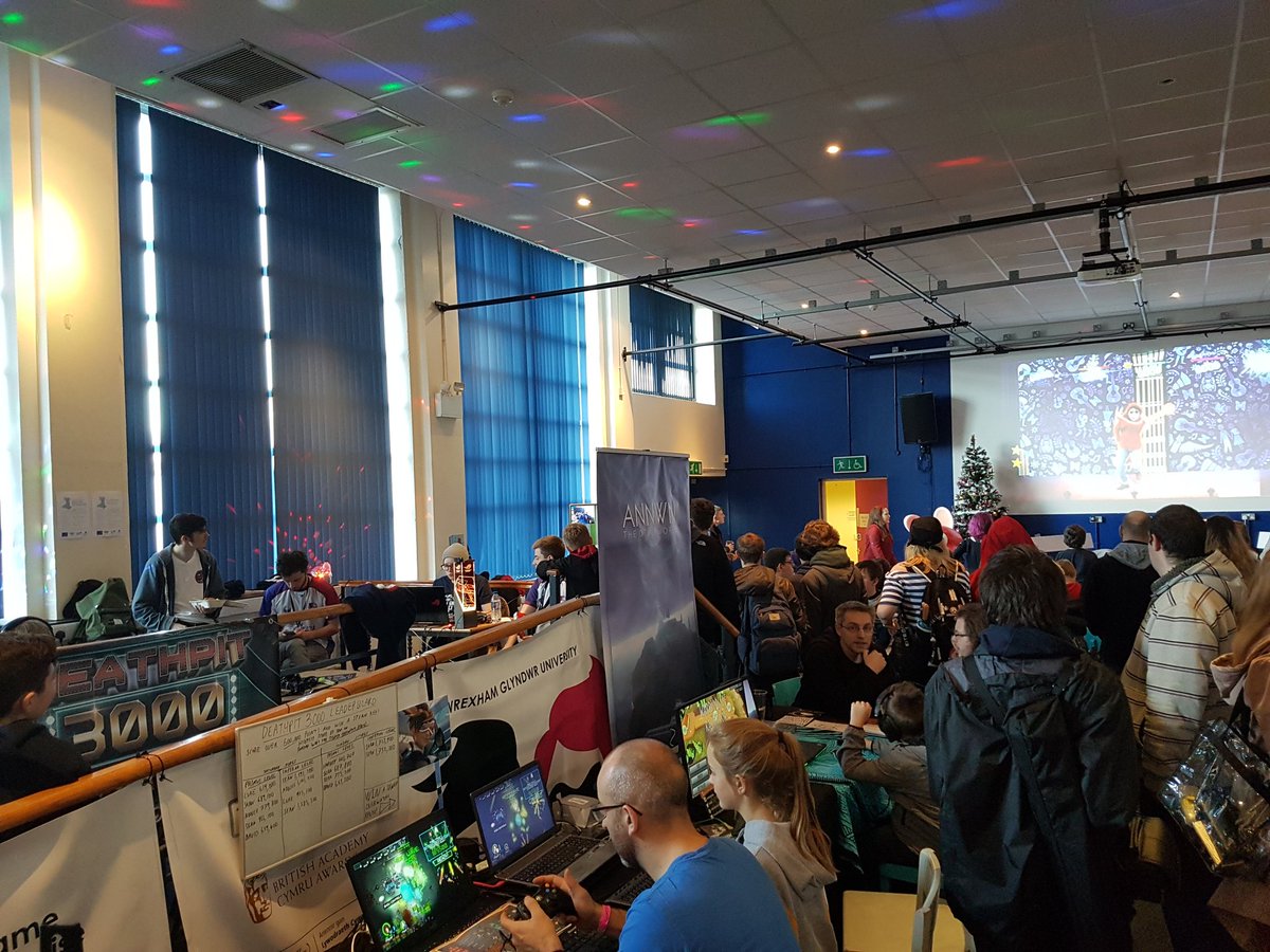cyberlambstudio's tweet photo. A great final day @walescomiccon in @GlyndwrUni. Had a blast showing #deathpit3000 alongside so many other awesome games. Special shout out to @R_Hebblewhite for inviting us and putting such a fantatic games zone together! #gamedev #indiedev https://t.co/w8rTyau276