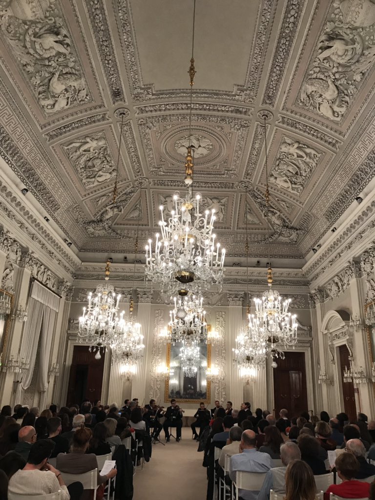 StringscityFirenze tweet media