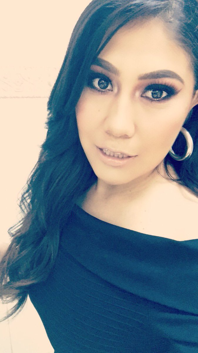 Ale00716917's tweet photo. Estoy enamorada de esta mujer 😍

Ustedes que opinan? Tengo buen gusto? https://t.co/trvY3SKKbl
