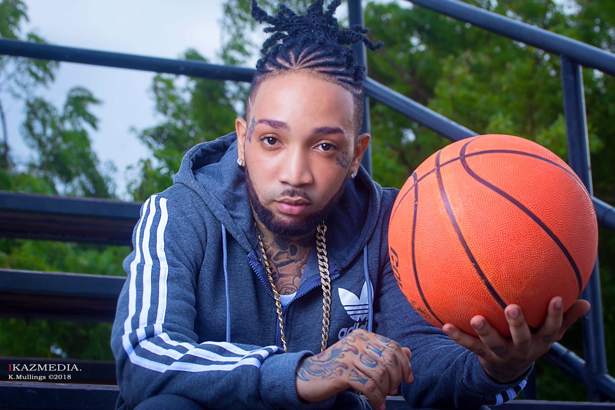 Taurusinkmusic's tweet image. By The Time They Decide To Support U, They Will Have To Book U 🏀☝🏻
@adidasoriginals @adidas 
#worldsinger #billboardartist #blakyaadproductions #darkazmidnite #losangeles #worldstar