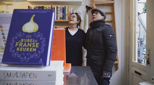 Deze week heb ik een filmpje gemaakt met de in Nederland residerende Franse keukenpaus Alain Caron. @alaincaroncuisinier #debijbelvandefransekeuken #alaincaron #kookboek #koken #frans #frenchcuisine #mevrouwhamersma ift.tt/2Sqt83c