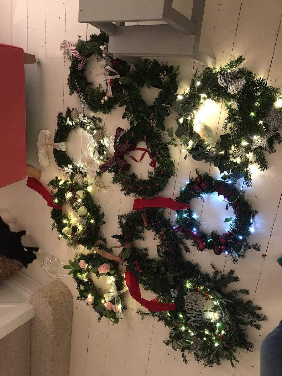 familyfeetsol's tweet photo. Today we started making Christmas wreaths. All so beautiful. Bonus we all raised £450 for a local charity #WUTH https://t.co/OXeyFIEkGn
