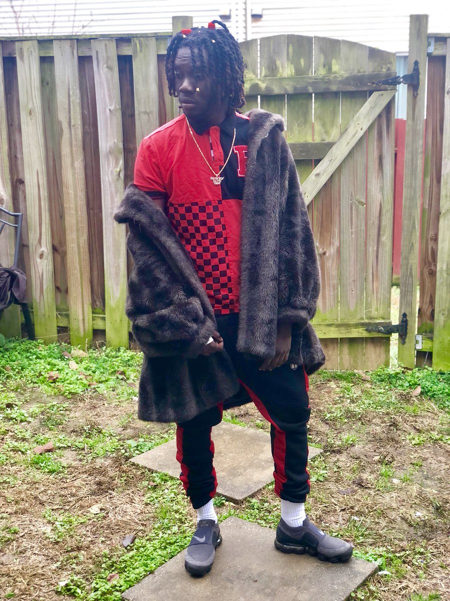 2hypeshowboy's tweet photo. GREAT MINDS THINK ALIKE #SHOWGOD #GH TRAP KING #SHOWBOYTV https://t.co/hgvHWY4btN
