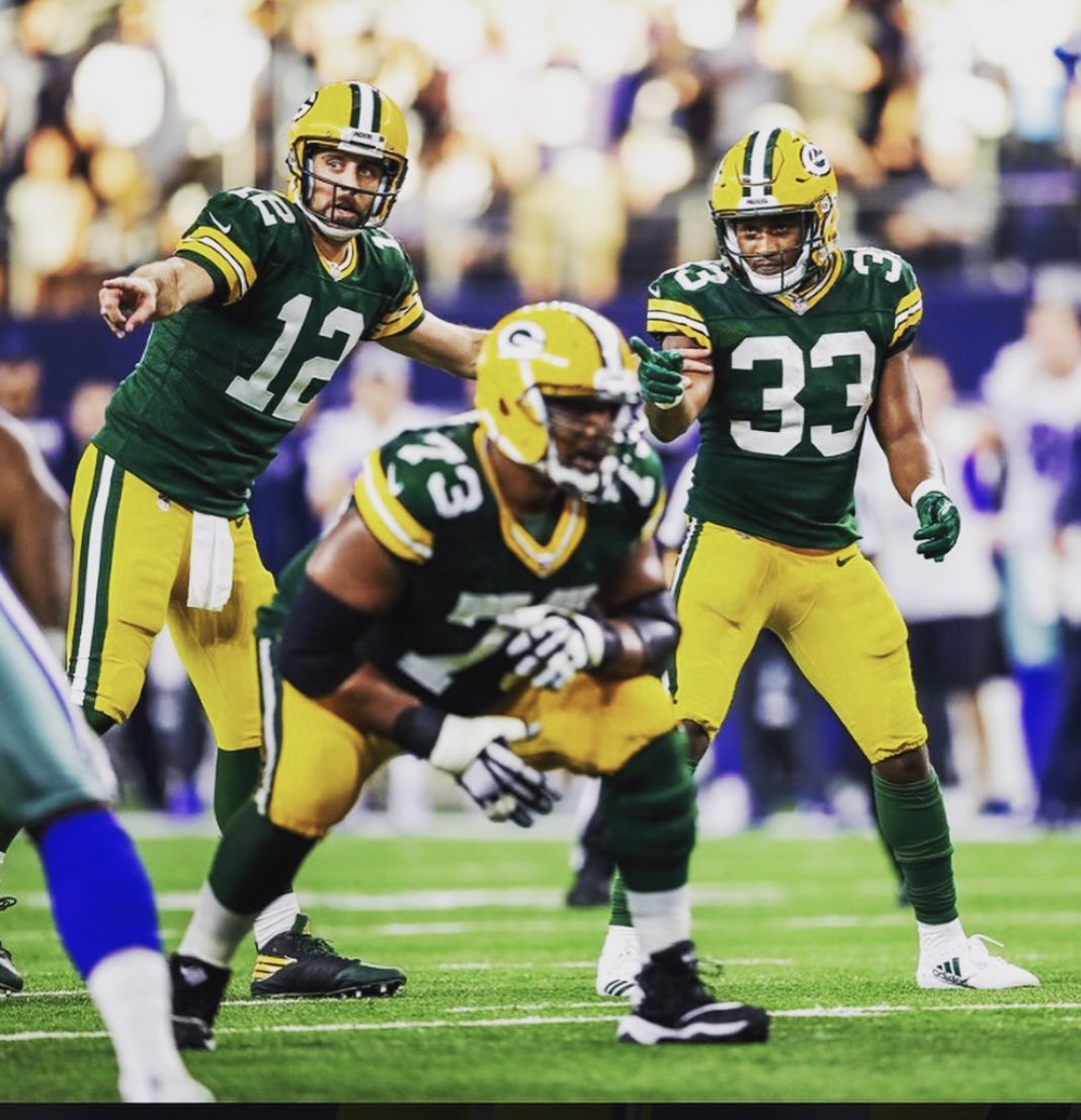 IKE_Packers's tweet photo. Happy Birthday to the two legends, Aaron Rodgers and Aaron Jones🎉 https://t.co/OCigezPiaX
