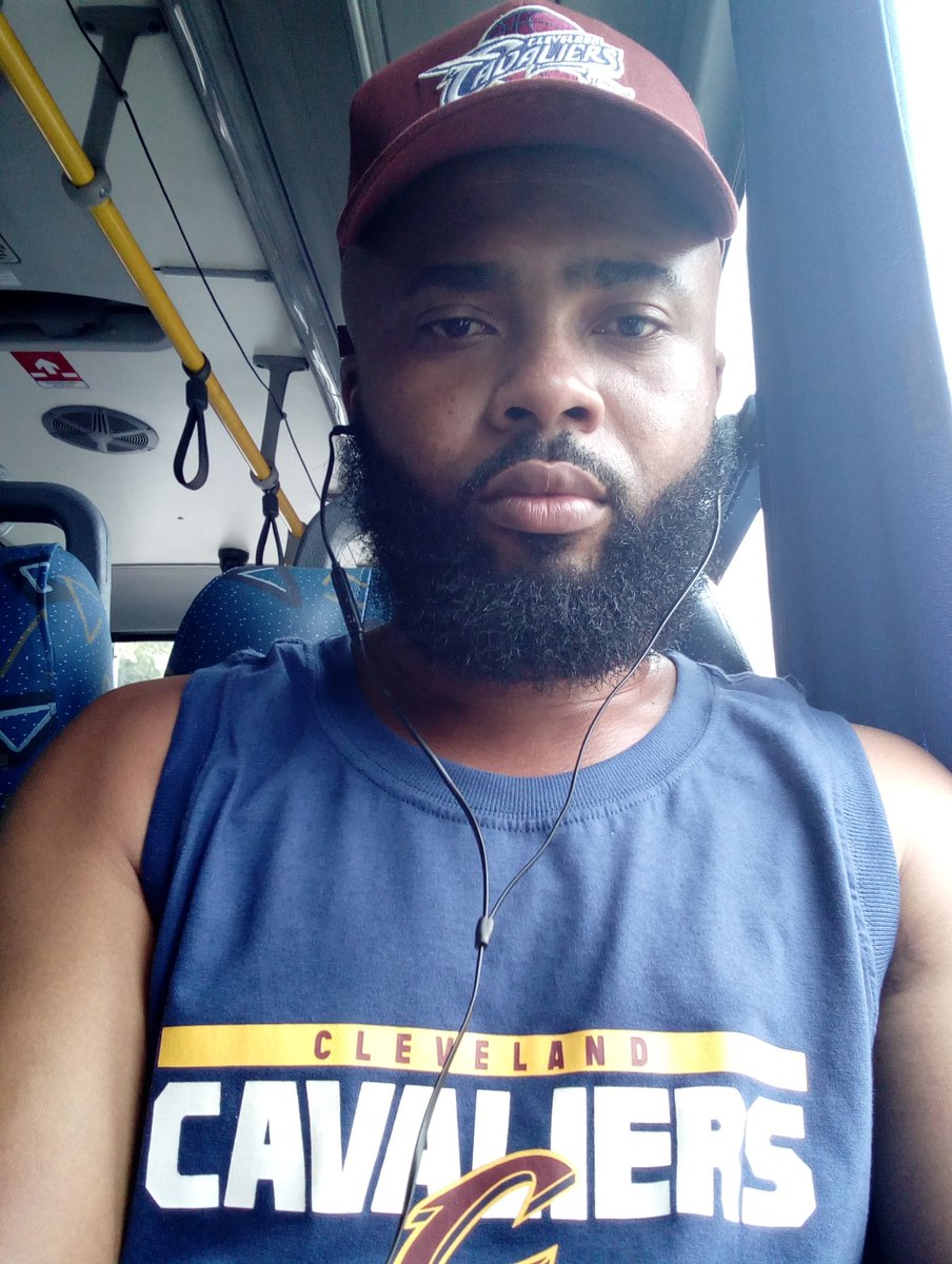 DoBrooklyn25's tweet photo. Eu Represento A Batucada 
No Fundo Do Meu Quintal
Aonde Você Tá?
Onde Cê Pensa Que Tá?
A Estrada Começa Aqui
Não Tem Lugar Pra Terminar🎶
#SalveMD2 
#SalveNossoRap
#SalveNossoRapComSamba
#SalveANossaMúsica
#PossoCairLevantoSigoEmFrente✊🏿👊🏿🙏🏿🙌🏿❤️ https://t.co/p4ElAJEsAp