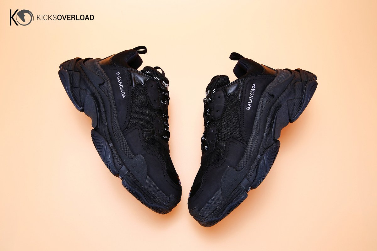 kicksoverload's tweet photo. Balenciaga Triple S Pirate Black
KO Price: USD 150
For orders, DM or visit us: https://t.co/VXLJAecVYr
IG/FB: ko.officialstore
#KOFactory #balenciaga #balenciagasneakers #balenciagatriples https://t.co/U9dUflbl44