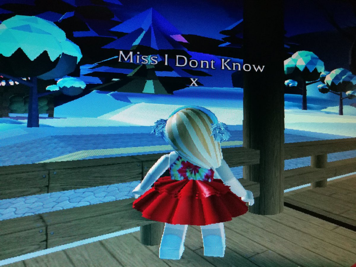 royale roblox megan plays outfit outfits miss pastebin codes zoelle robux using