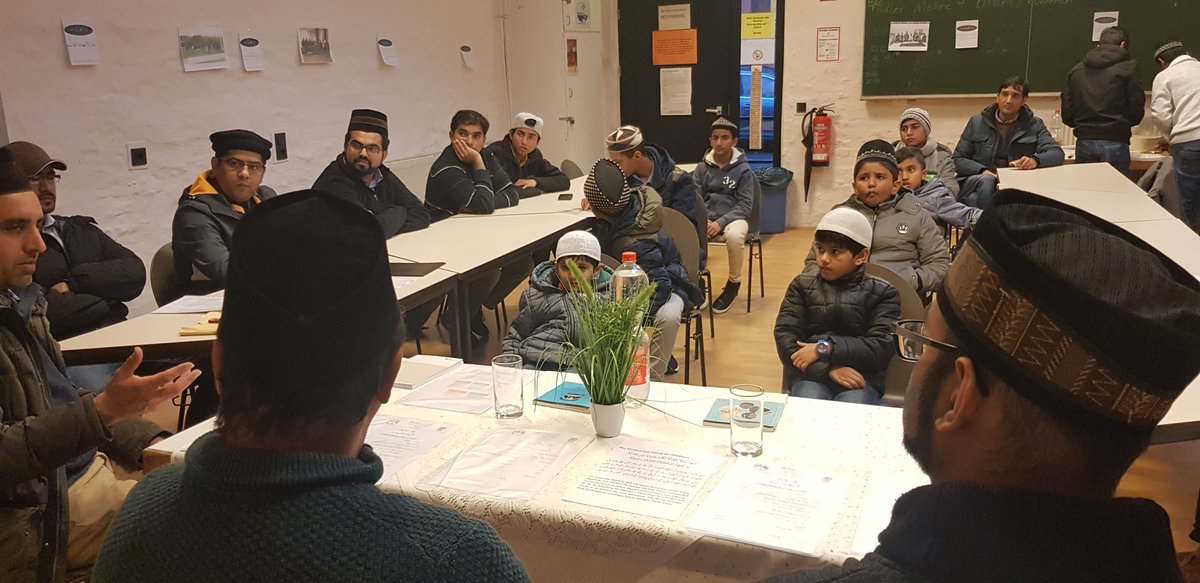 mkasoest's tweet photo. Ijlas e Aam Atfal Mka Soest 2nd Dec 2018
#khuddam #khuddamDE #Ahmadiyya #AhmadiyyaDE #mkasoest #soest #islah #Ahmadiyyajugend https://t.co/QJnGTaAXaI