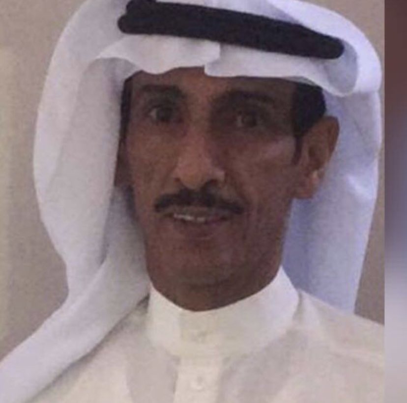 للعز ناس وللميادين فرسان ..
ودوم الثقيله مالها الا جملها

الشعر بحر وللمواقيف قيفان 
والاروع اللي درّته ينتشلها

الوالد / مطشر مناور الجيش