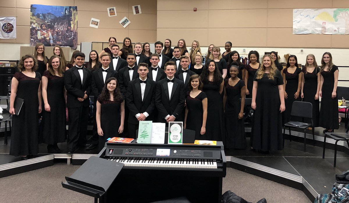 kara_colucci's tweet photo. So excited to go to the @WhiteHouse to support @MVChorus05 as they perform!! They will wow you @realDonaldTrump https://t.co/oGB1z4Rf1q