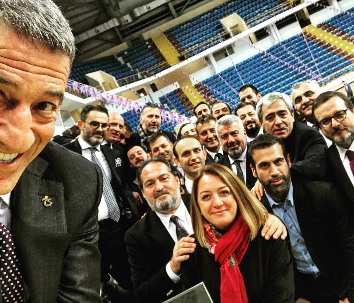 Ömürlük bir sevda, bitmeyen bir heves... 
Benim için büyük bir hayali ve Trabzonspor için bir ilki gerçek kılan herkese teşekkürlerimle.