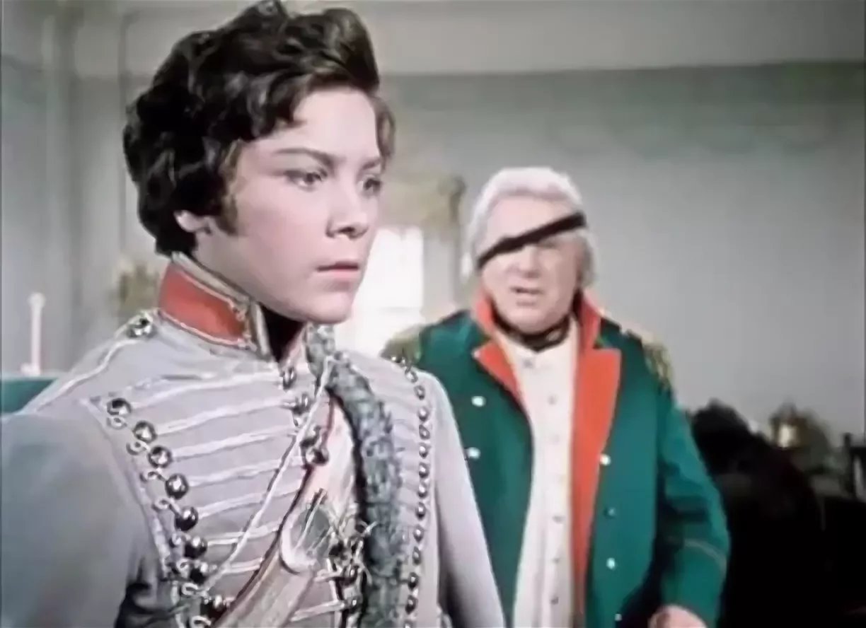 Гусары картинки. Гусарская баллада корнет. Корнет азаров гусарская баллада. Лариса голубкина гусарская баллада. Корнет из нашего времени 3.