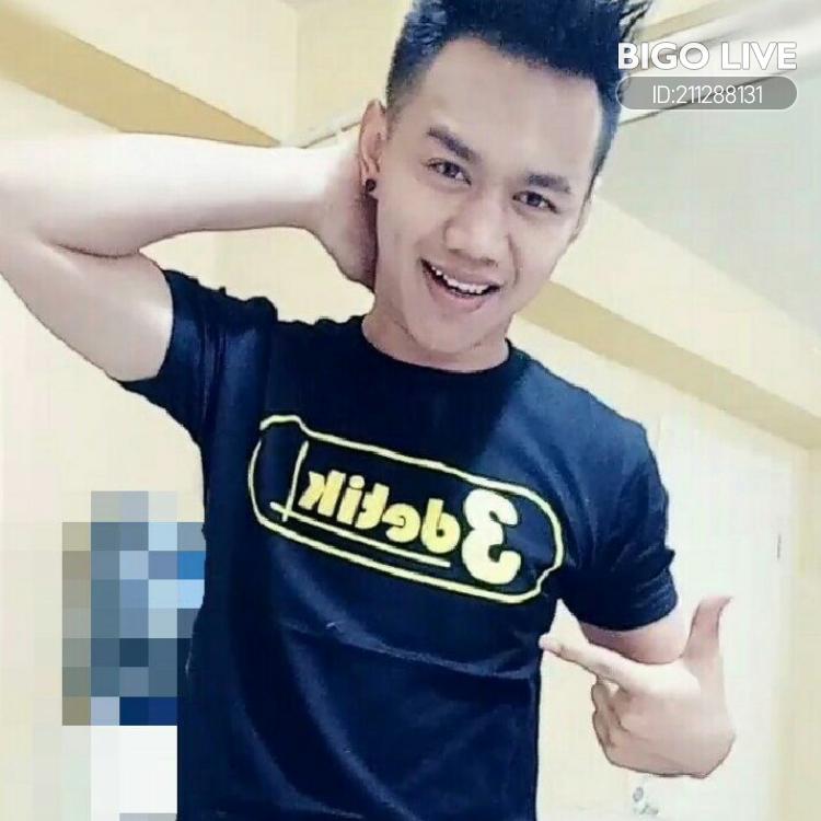 Sashaunch05's tweet photo. OMG! You have to see this. #BIGOLIVE.  
https://t.co/NIryaYeVak https://t.co/dp2Dj1yGYZ