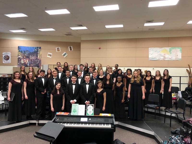MVChorus05's tweet photo. Heading to the White House! #viewpride https://t.co/HykNONcB9z