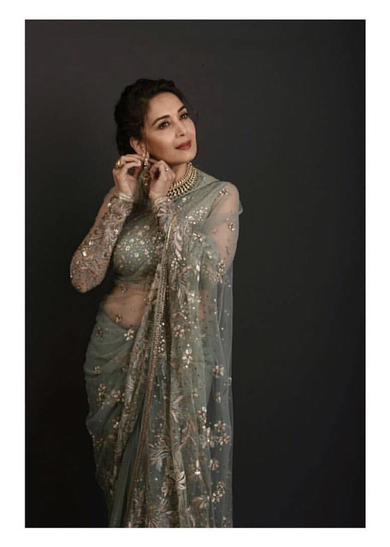 admme55's tweet photo. Some lovely shots of Madhuri by photographer Priyanshi Thakkar. https://t.co/5QpygrpffM
