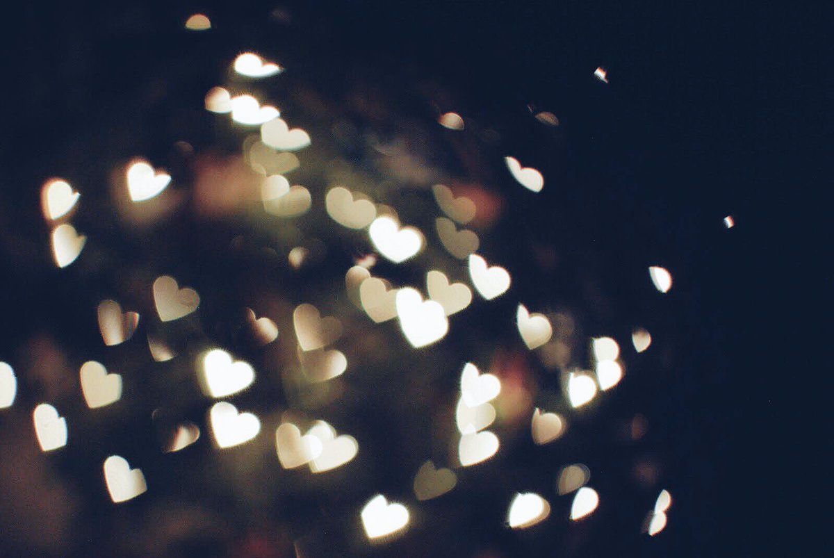 Jeon0191's tweet photo. PD Jeon pretty😘👼🏻🔥💫💛🧚‍♂️😊 #LoveYouJungKook #JeonJungKook #GCF3J #BTS_Debut2000days #BTS2000Days #BTS #JungKook @BTS_twt @Lovesince1997 https://t.co/vWx95BVxOV