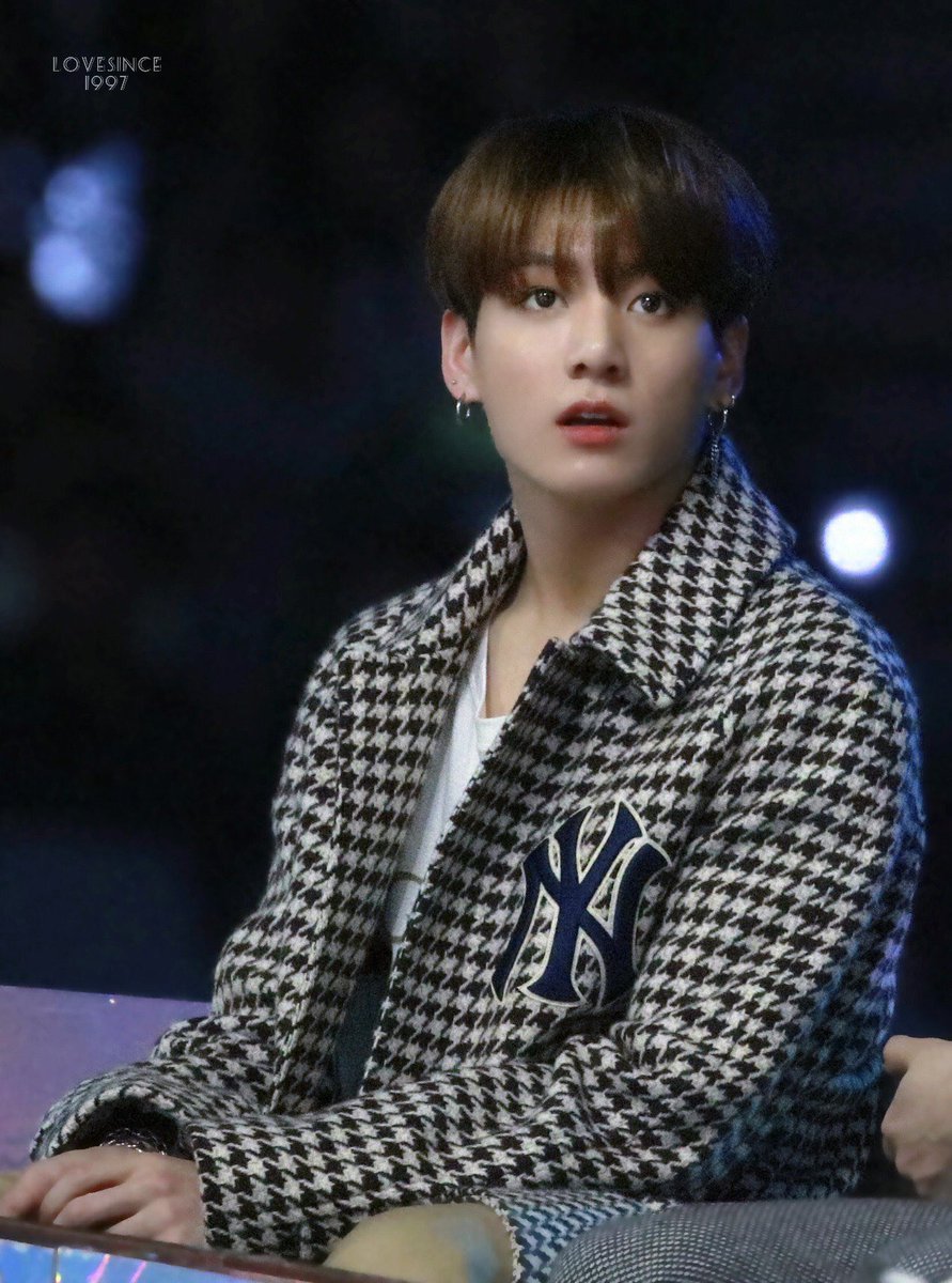 Jeon0191's tweet photo. PD Jeon pretty😘👼🏻🔥💫💛🧚‍♂️😊 #LoveYouJungKook #JeonJungKook #GCF3J #BTS_Debut2000days #BTS2000Days #BTS #JungKook @BTS_twt @Lovesince1997 https://t.co/vWx95BVxOV