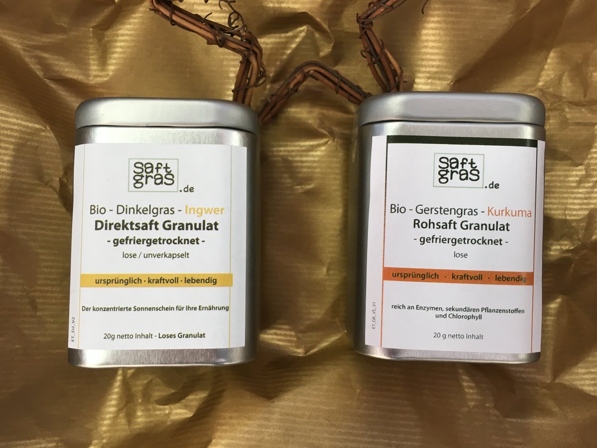 saftgrasde's tweet photo. #besserschenken mit der saftgras #weihnachtsaktion2018! Zum Fest der Liebe: 6 #saftgras #geschenkideen unter https://t.co/fSV2Jl30BT Schönen #advent, IHR saftgras-Team :-) #vorweihnachten #schenken #geschenke #nahrung #bio #heimisch https://t.co/C2qFWrVrbz