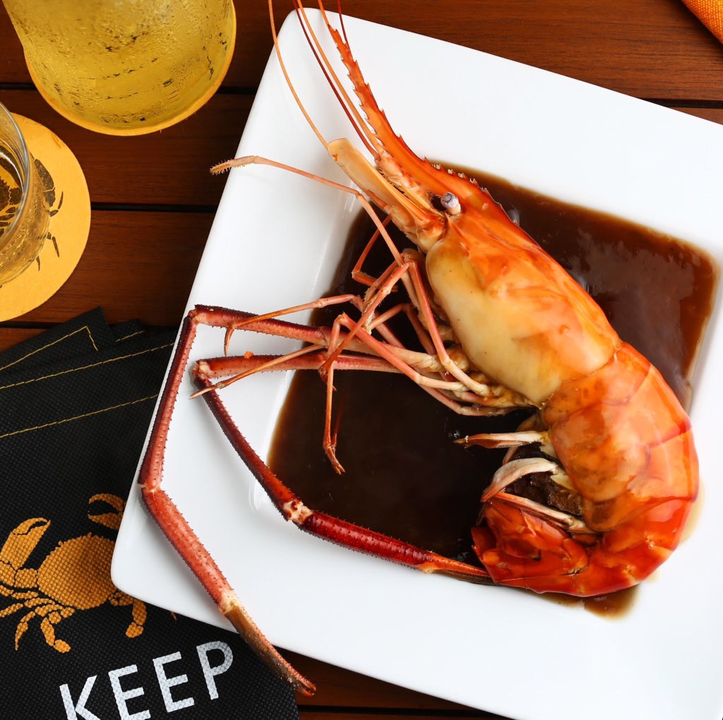 ch_narayanar's tweet photo. The King Prawns of Sri Lanka prepared in a fiery Pepper sauce! #MinistryofCrab #Asias50Best #KeepCalmandCrabOn #FreshwaterPrawn #Colombo #SriLanka #DharshanMunidasa #DharshanMunidasaRestaurants #Prawnzilla #Prawns #PepperPrawn #Pepper https://t.co/BbxT3VJbr2