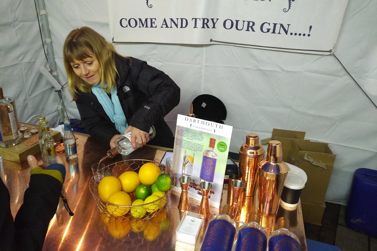 english_gin's tweet photo. We had a great weekend at  Candlelit Dartmouth this weekend meeting hundreds of ginthusiasts who loved Dartmouth English Gin - even managed to convert some lifelong non-gin-drinkers with our ultra smooth liquor.Thanks to the 185 buyers too....!https://t.co/rUna99Eohn https://t.co/VFjCIdVGS4