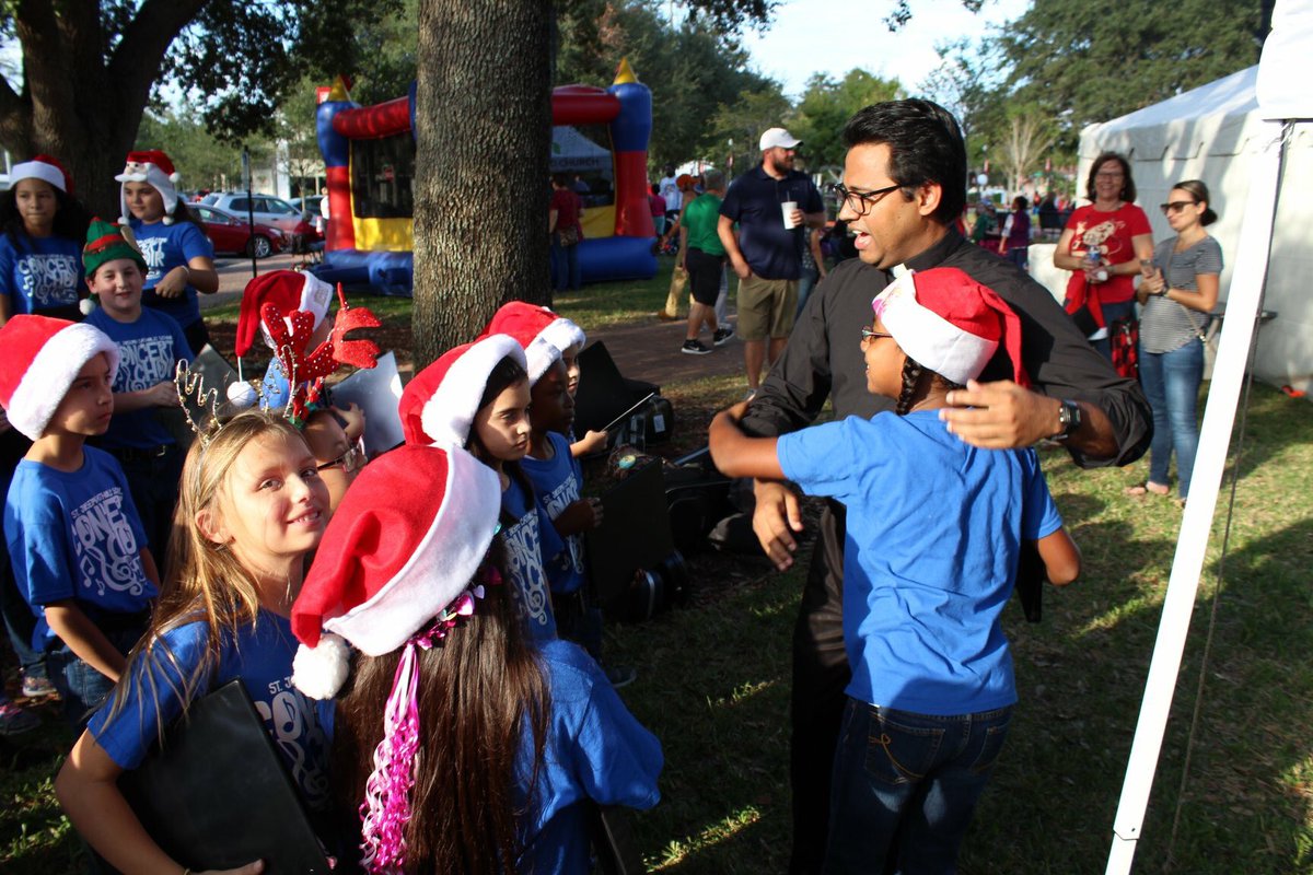 stjosepheagles's tweet photo. Our concert choir performed at Carols in the Park! https://t.co/ir41yajxin