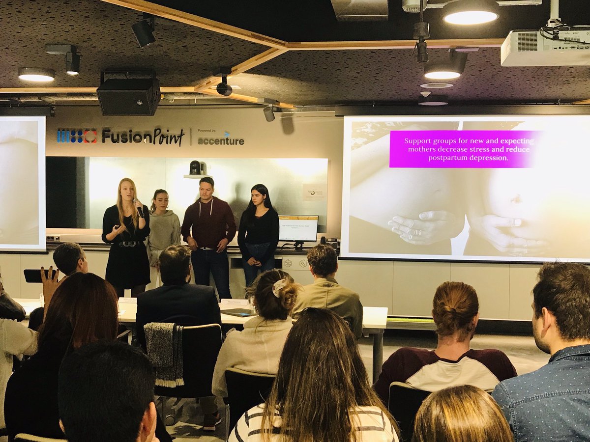 la_UPC's tweet photo. Han estat 48 hores en què 10 equips d'estudiants d'#enginyeria, #disseny i #business han dissenyat la millor solució per prevenir i tractar malalties mentals al laboratori #FusionPoint. #Healthackathon https://t.co/FxENFlpykB
