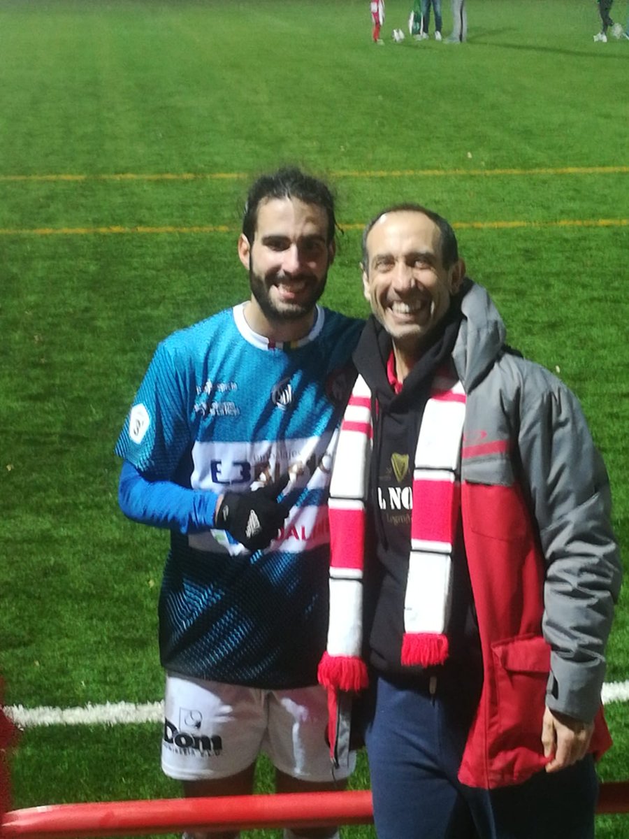 AlexSDL009's tweet photo. @fedegutierrez13 @Saul_mareo4 Como peroleros nos merecíamos una foto https://t.co/a1qTRWKsMa