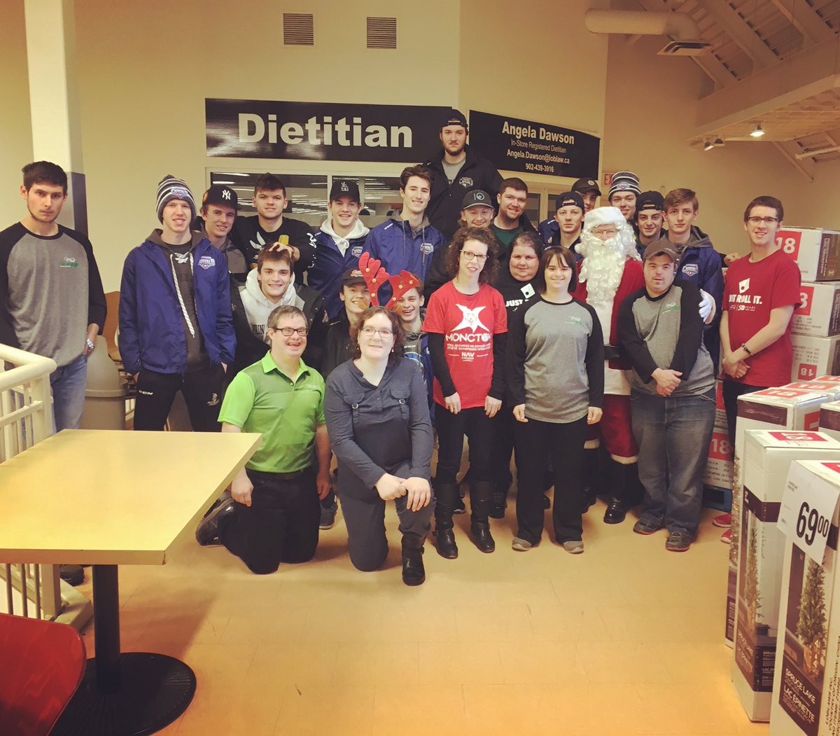 SsideCapitals's tweet photo. A great time yesterday morning at the @SpecialOPEI pancake breakfast, thanks for having us and best of luck to all the athletes with their upcoming year in all their different sports! #PancakeTime #CapsArmy #OurCommunityTeam https://t.co/AwtzMtd99o