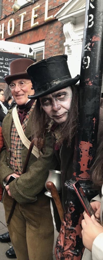Love the #DickensFestival at Christmas time!  Fun day out for all ages and you get to meet so many colourful characters courtesy of the fabulous Charles Dickens!  #VisitMedway #Rochester