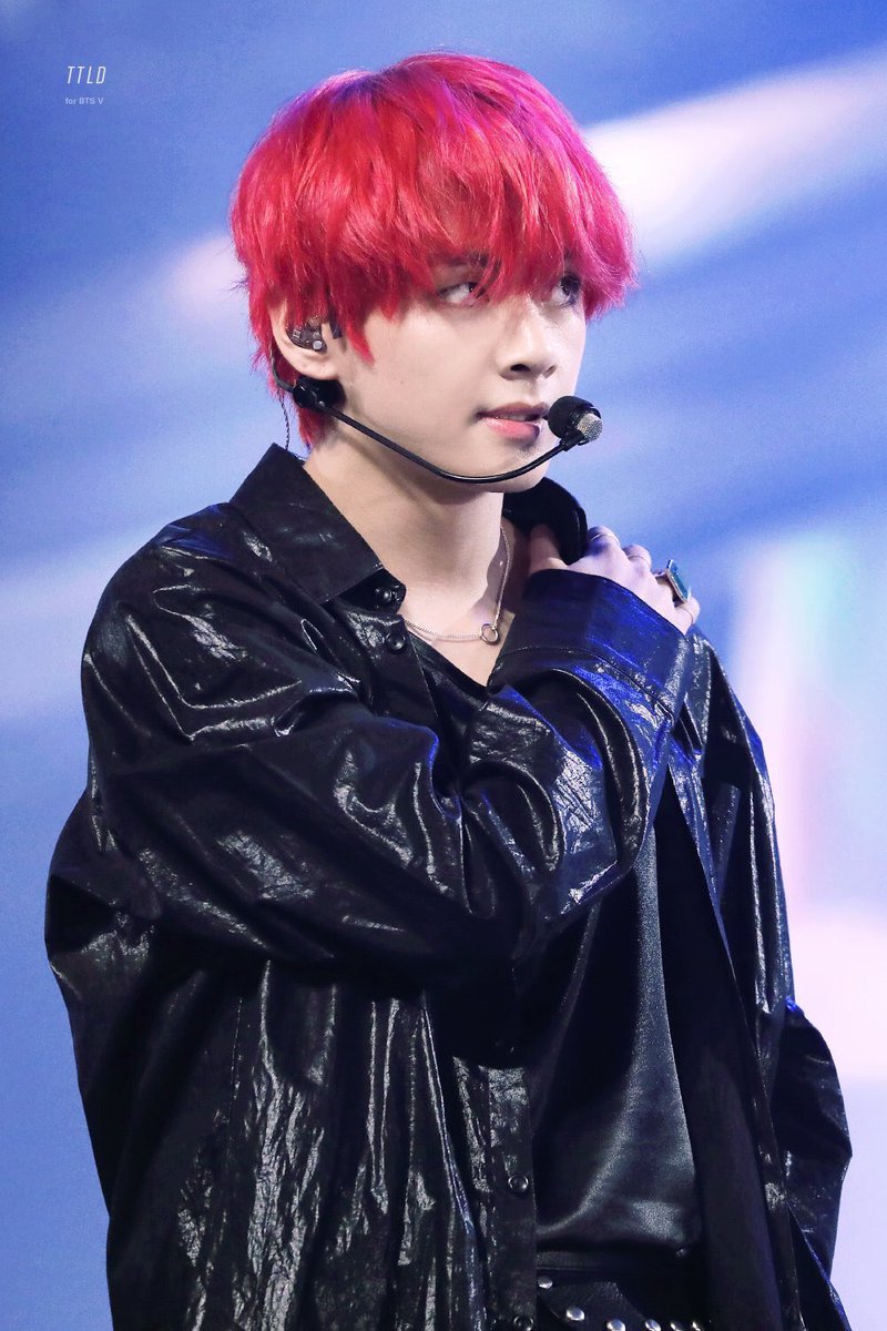 taehyung pics⚡️ tweet media