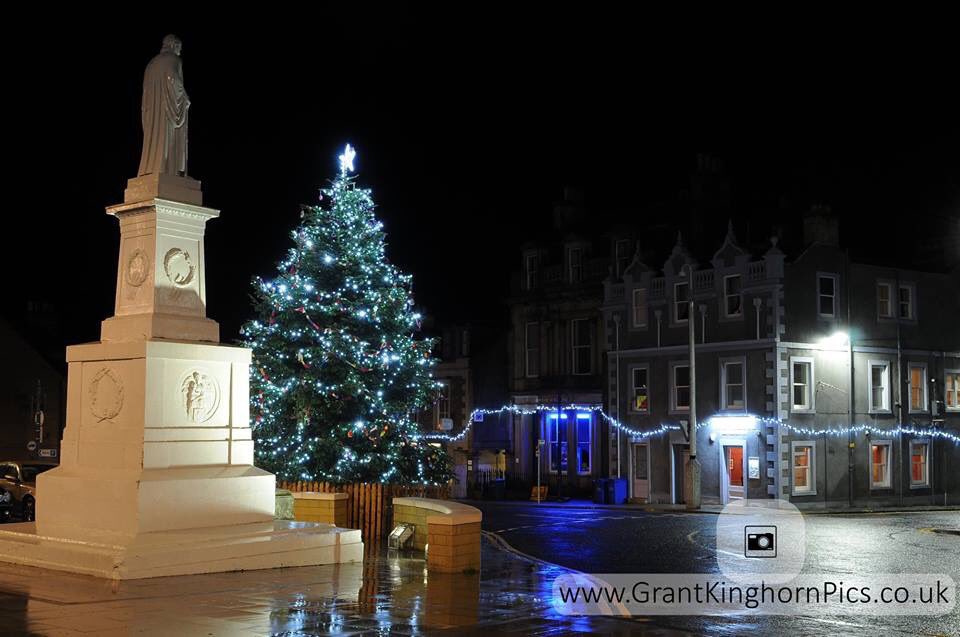 GKinghornPics's tweet photo. Selkirk Christmas Tree 2018 🎄#MakeSelkirkShine2018 #Selkirk #ScottishBorders #Christmas2018 https://t.co/kKESncI2Hv