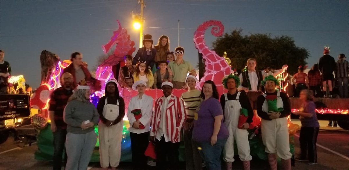 lindaletheatre's tweet photo. Thank you for supporting Willy Wonka! Our float won first place at the Christmas Parade! (thank you to @theRustedKnight for our amazing pictures!!) https://t.co/7vd4UFPCde