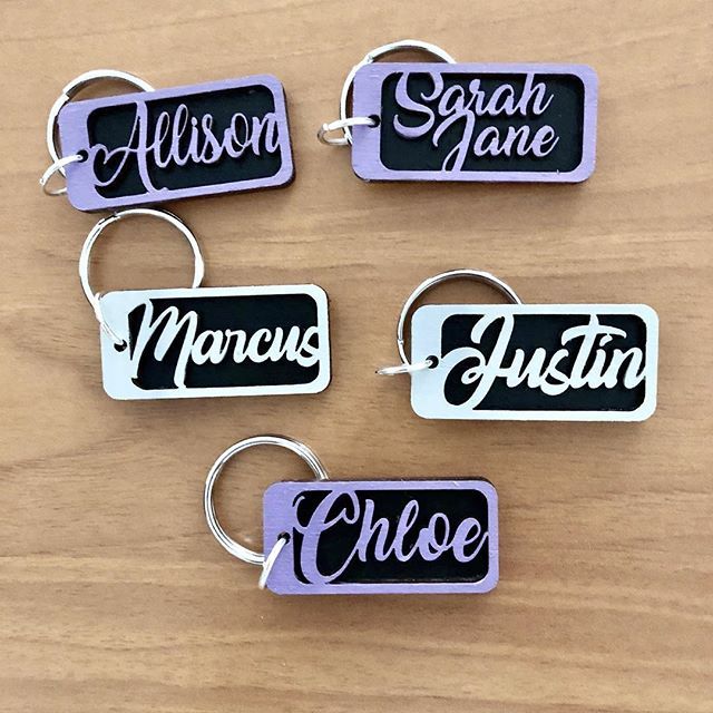 uniqkool's tweet image. Love how these  turned out.  #nametags #personalizedkeychain #engravedgifts #handpaintedkeychain #stockingstuffers #christmasgiftsideas #customgifts #momblogger #smallbusiness #mompreneur #azmade  #handcrafted #madetoorder #uniqkool ift.tt/2BMk0QN