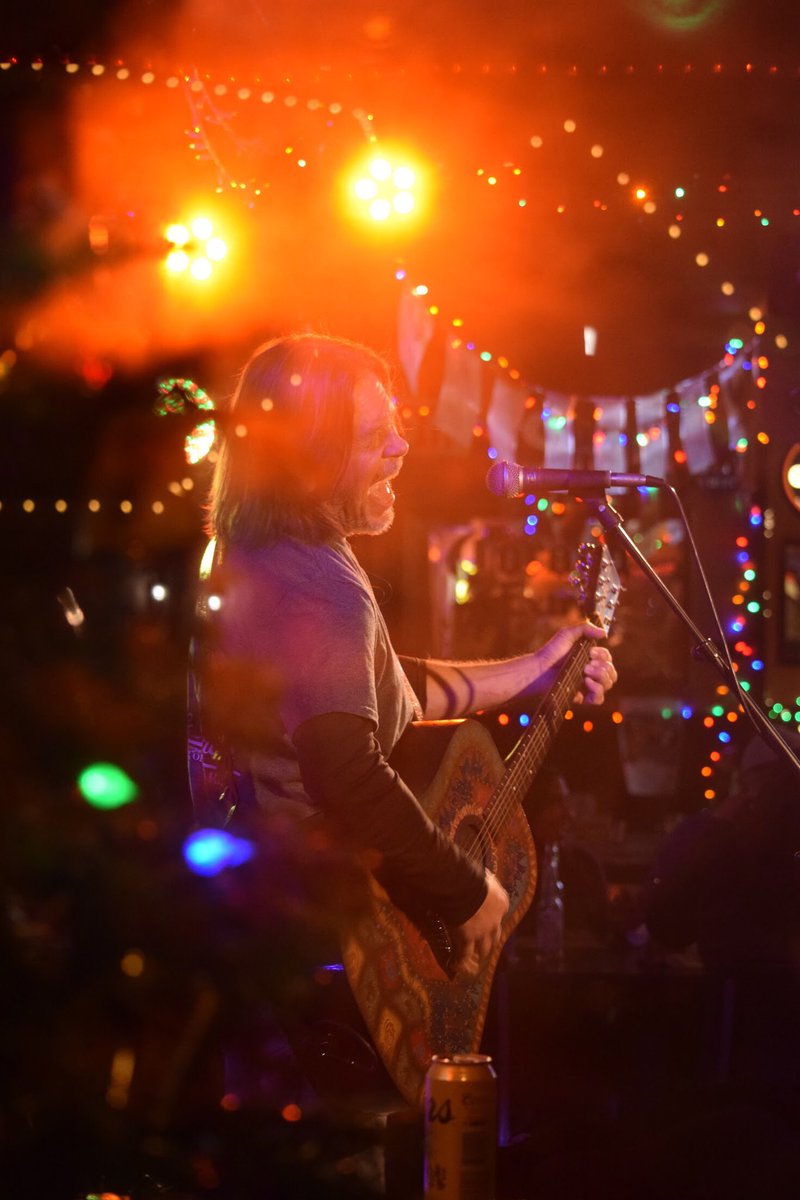 _skrajs's tweet photo. Two photographers, Two lenses &amp; one Buda Fest🎄 https://t.co/ZUT1ZMWmhw