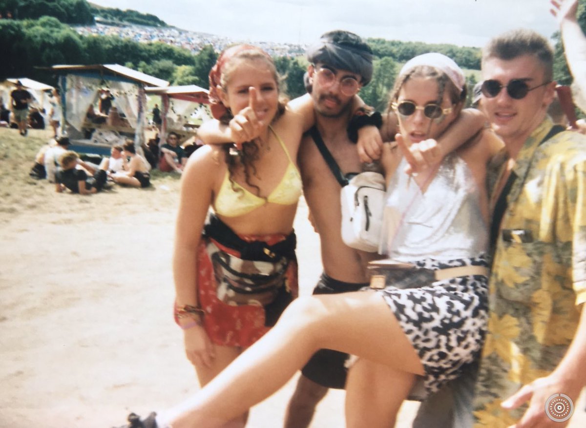 ElianaShymansky's tweet photo. Happy birthday George!! hope ur enjoying ur day. See u at xmassss! xxx @GeorgeMingay https://t.co/uaWTXoSBUT