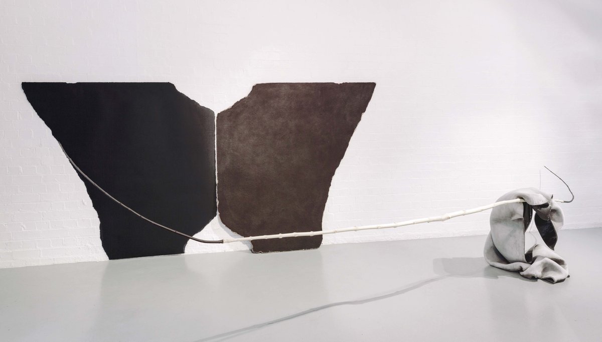 PMSA_Sculpture's tweet photo. HAVE YOU READ #MarkTannerSculptureAward winning artist Frances RICHARDSON chosen favorite #masterpieceinanutshell WHAT is her #publicart MASTERPIECE? FIND OUT https://t.co/gNRgebDAQs LAST CHANCE to SEE HER MAJOR #MTSA exh @CrossLaneProj ends 16 DEC! #francesrichardson #kendal https://t.co/e4WXXSLBrz
