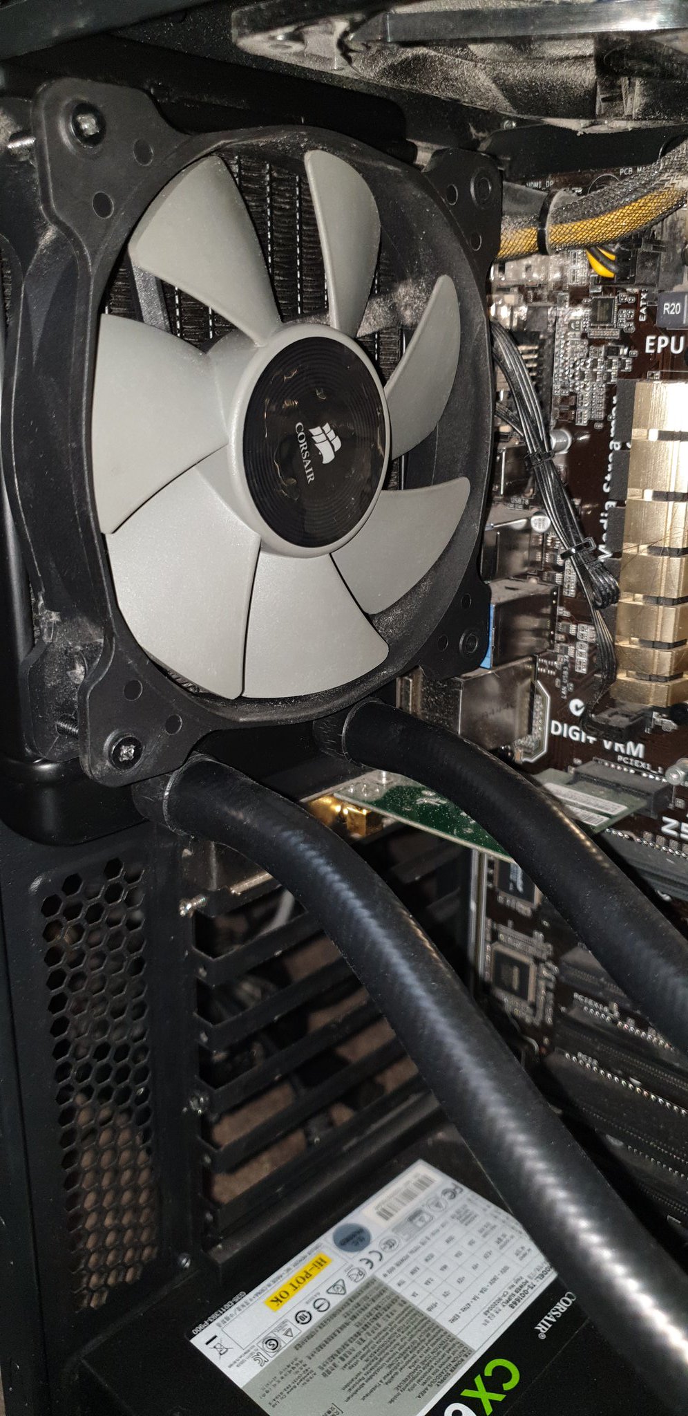 Selskabelig rester skal DPJ on Twitter: "Pc gurus out there, help a noob out! This the right  direction for air cooling with this fan? Cpu/radiator is behind this  against my PC case? The fan on