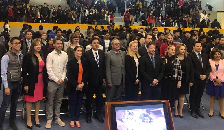 difusion_ITI's tweet image. El #TecNMITIstmo participó en la “Ceremonia de Clausura del Programa STEP”, que impulsa el @TecNM_MX y se realizó en el @oficialitpuebla.
 
itistmo.mx/el-tecnm-i-t-d…

#STEP2018 
#TecNM
#SoyTecNMITIstmo
#OrgullosamenteTecNMITIstmo
#OrgulloXhahuis