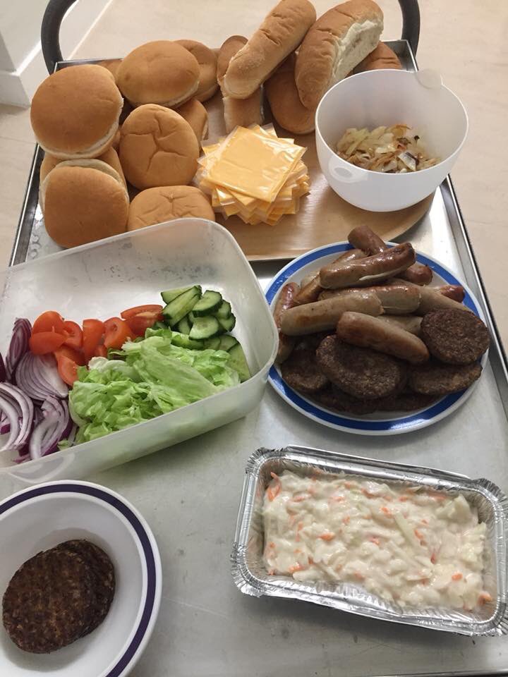 Homemade burger night here on Griffin Ward #recovery #mentalhealth #meaningfulactivity <a href="/LPTnhs/">Leicestershire Partnership NHS Trust</a>