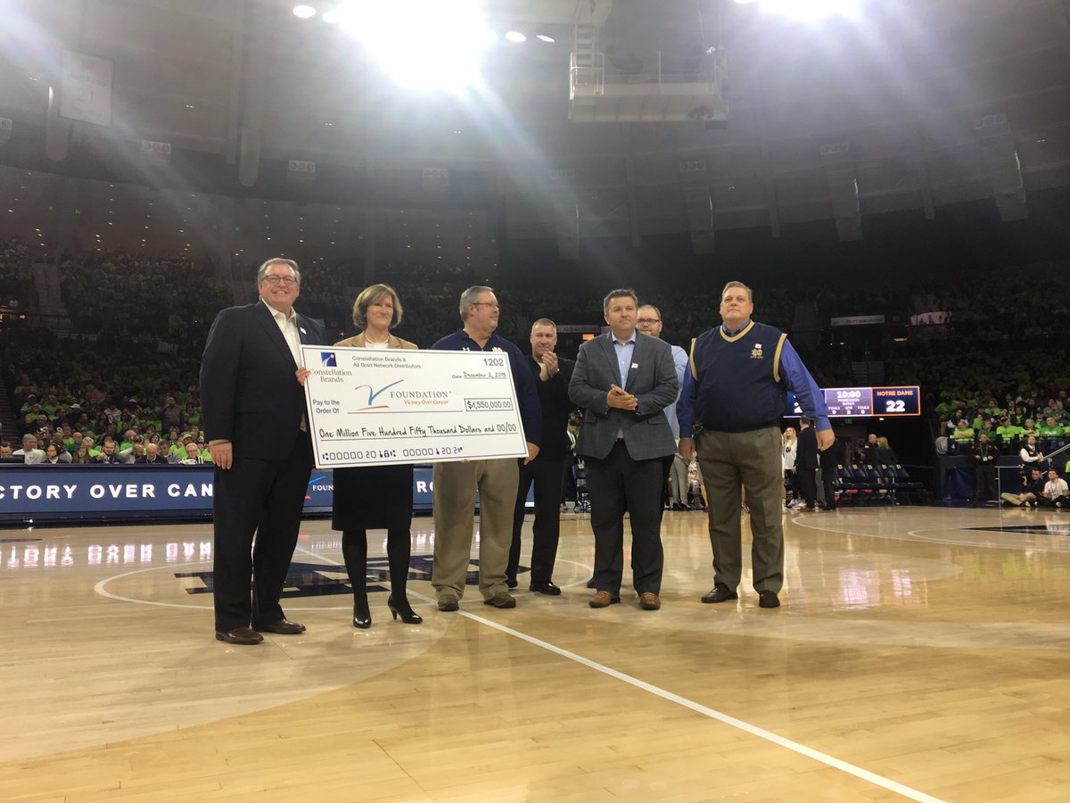 TheVFoundation's tweet image. Our friends at @cbrands continue to go above and beyond in supporting cancer research. Thank you for all that you do to help achieve Victory Over Cancer! #DontEverGiveUp