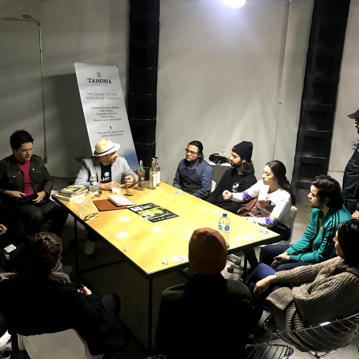 POP UP STORE tweet media