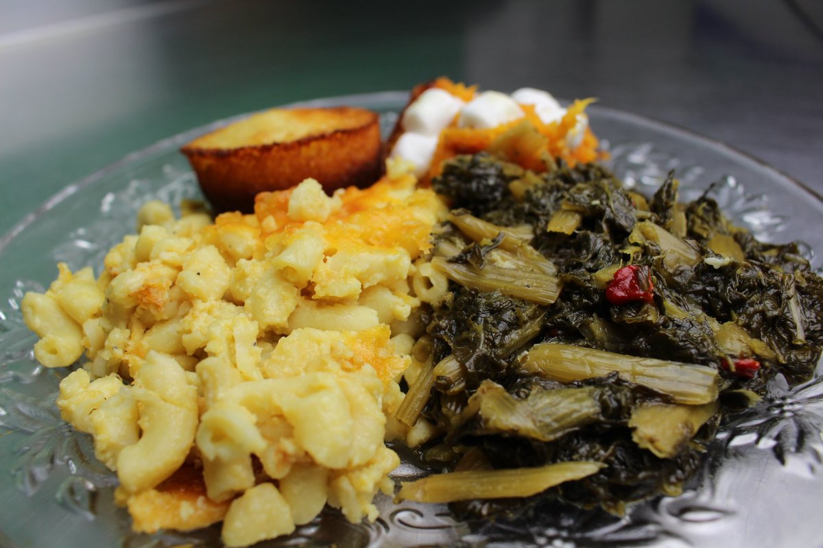 QTimerestatl's tweet photo. #Sunday #SoulFood #Atlanta #QTimeRestaurant #QTime #MissYoMamasCookin https://t.co/vRiH7EJRrk