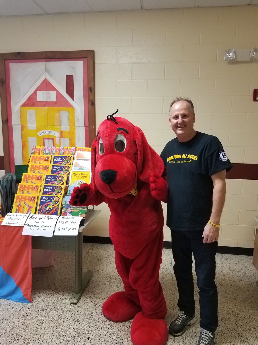 Great turnout at the Anderson Center for Autism today. <a href="/AndersonAutism/">Anderson Center for Autism</a> #childrensbooks #tball #youthbaseball