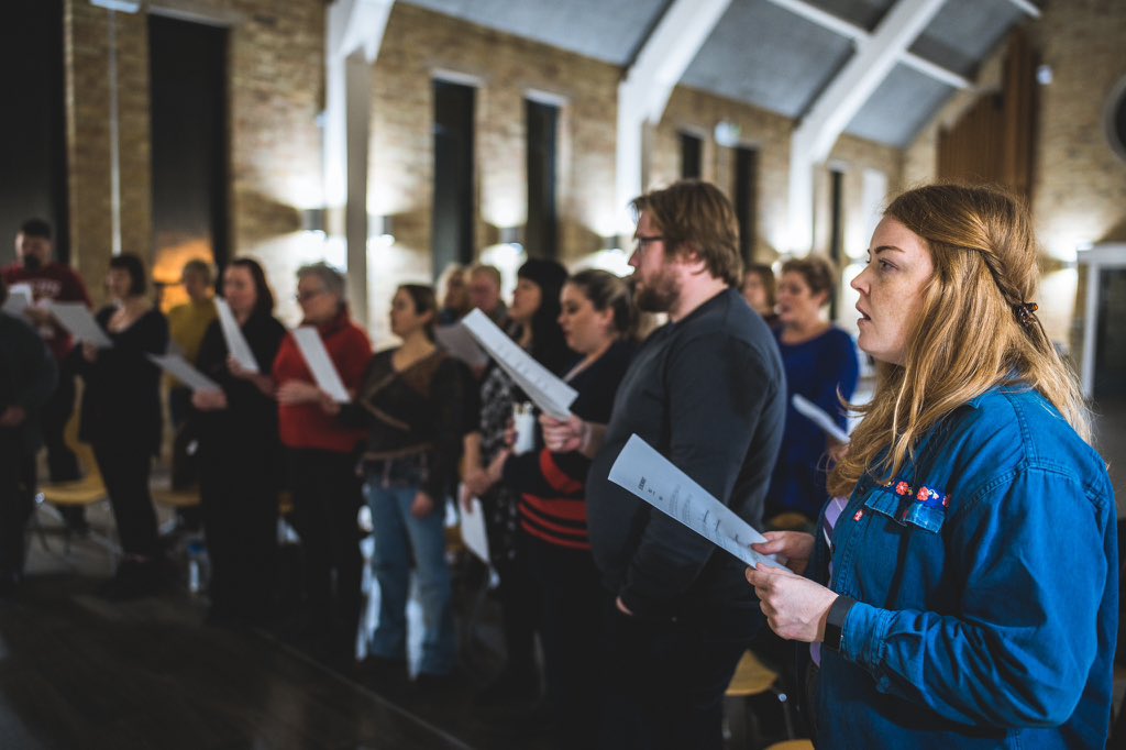 ImitatingtheDog's tweet photo. What an adventure #OhTheNight has been! The BIGGEST thank you to everyone who made these four incredible nights happen: the brilliant choir, all the volunteers, @lau_nau @TJamesHamilton @AbsCultured & the people who joined us on the transformed streets of #Hull #UrbanLegends https://t.co/MwRRYrhelj