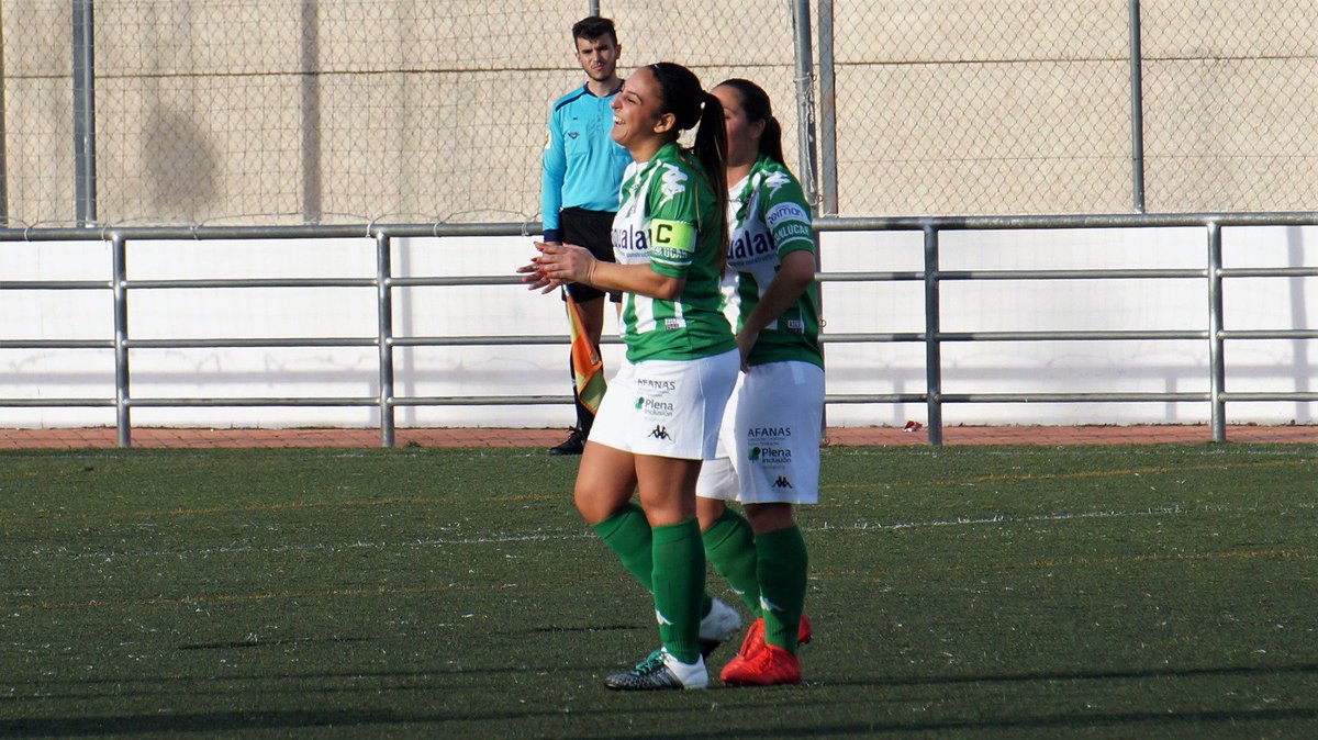 ascffemenino's tweet photo. ‼️Victoria de las nuestras 💪🏼
. 
📌 Victoria por 3 a 1 ante el Bazán Grupo Empresa que nos hace respirar y seguir escalando en la tabla. Goles de Cuca, Ledea y Paloma. ¡A por el próximo partido! ⚽️💚
.
#SoyMujerSoyFútbol #ASCFF #SanluqueñoVsBazán https://t.co/FgWj1l7DPD