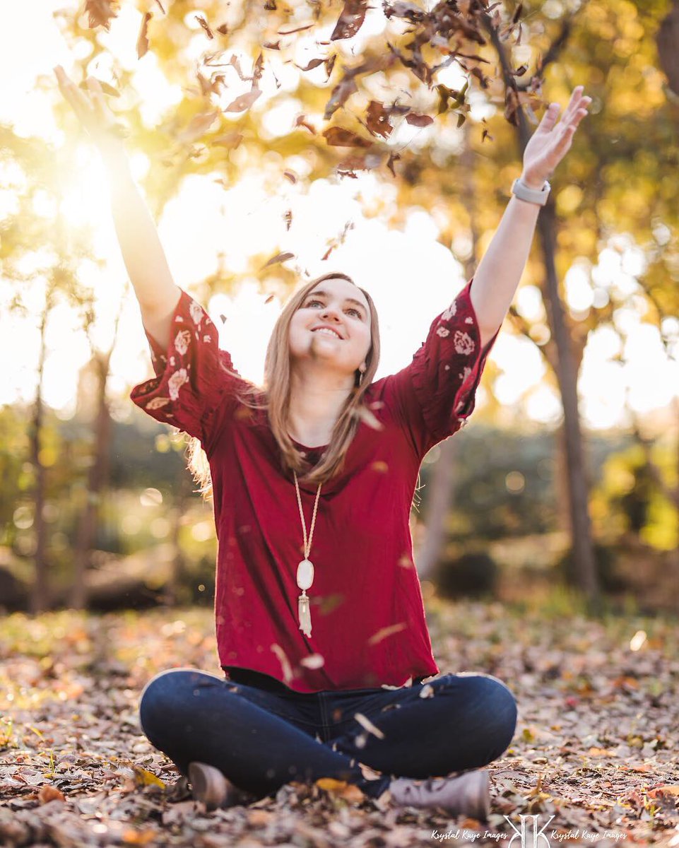 allison_haddock's tweet photo. Happy Senior Sunday! https://t.co/DF5uubu1AC