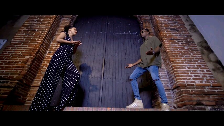 PromoKratos's tweet photo. Pi bel prise ki genyn nan video @hitroubleboy x @fatiful. La pou mw sow a félicite bro mw capois ret capois la https://t.co/htYdP7fNju
